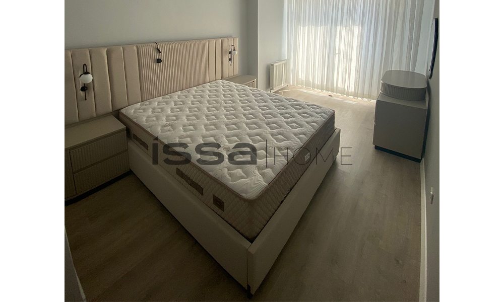 Defne Hanım - İstanbul