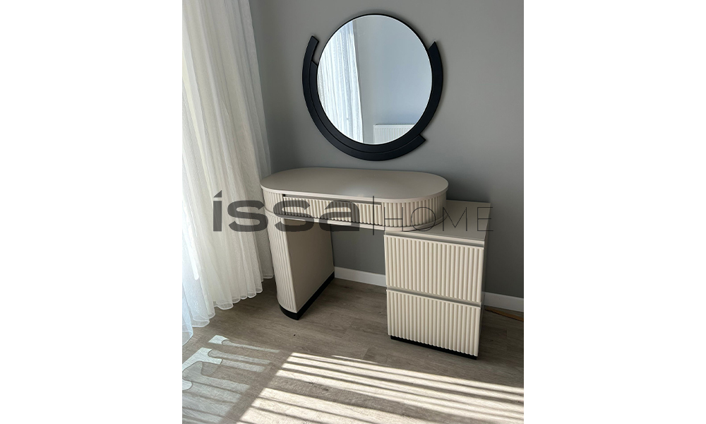 Defne Hanım - İstanbul